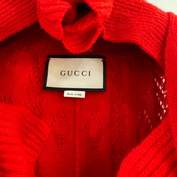 GUCCI Red Ruffled Cape (wool) Worn a handful of times with care. One size - Picture 5 of 5
